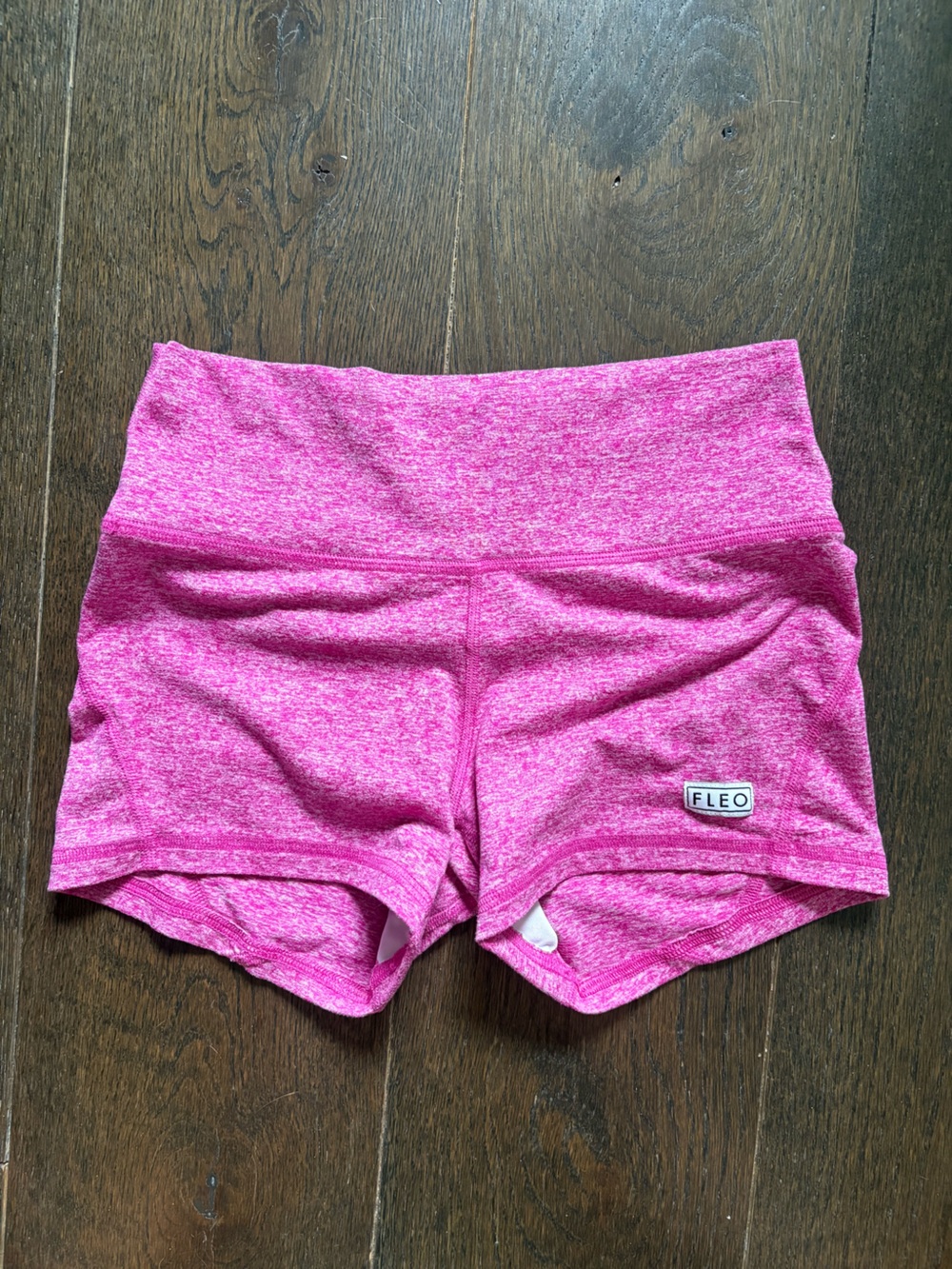 Fleo apex contour shorts